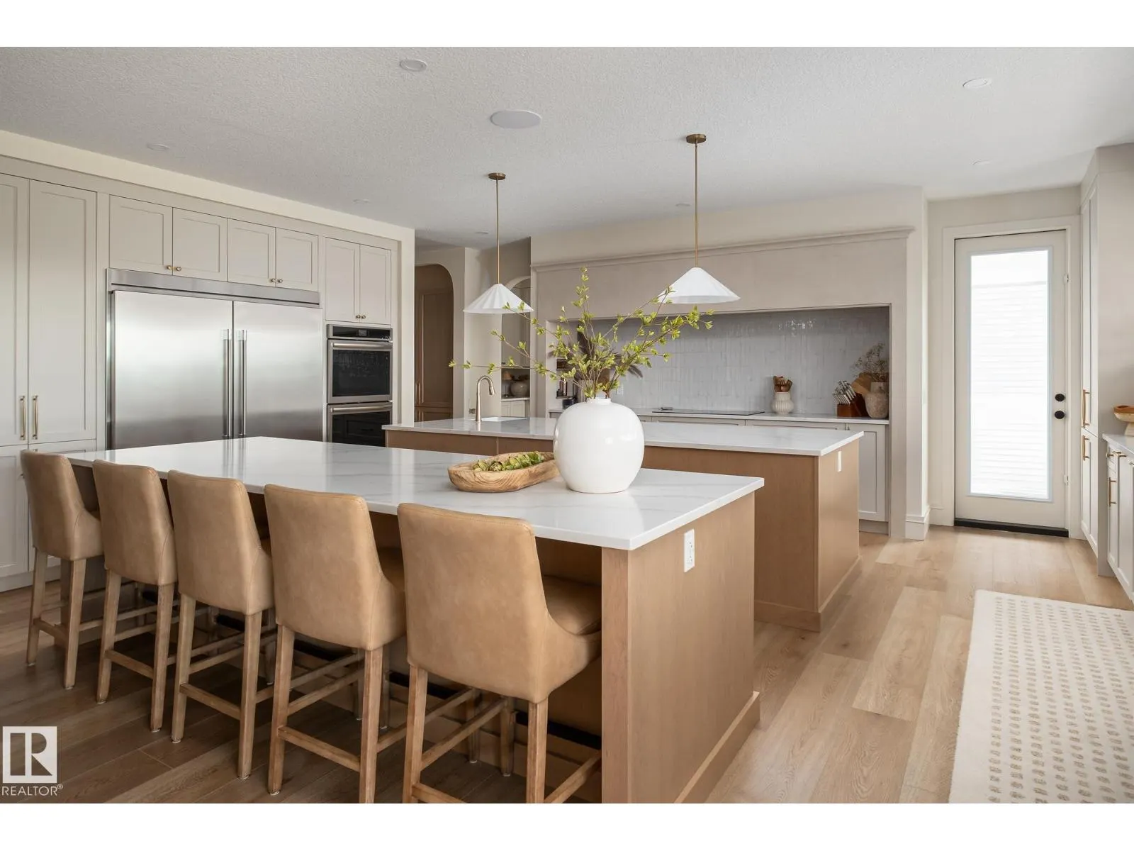 211 DEER PARK BV