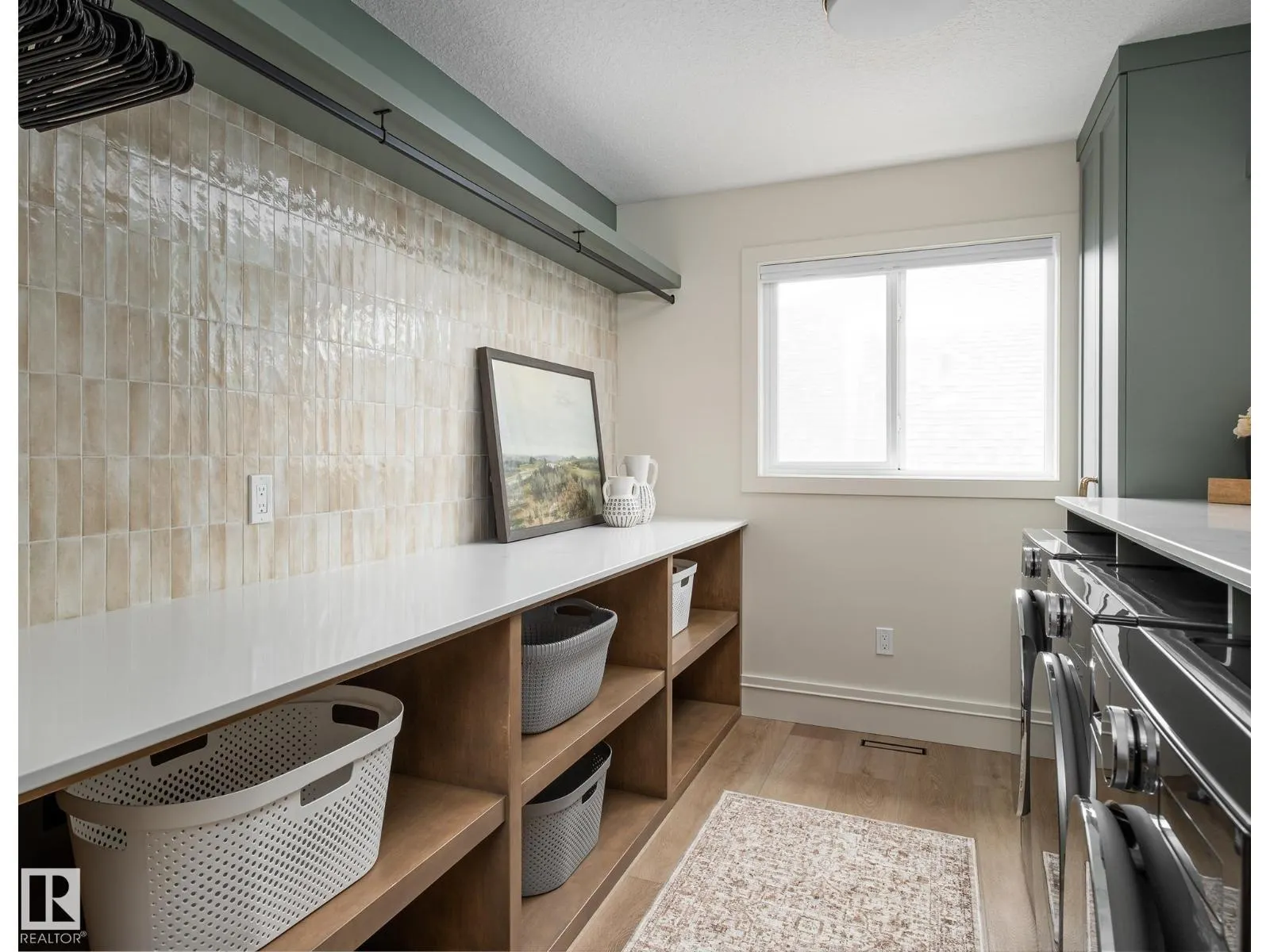 211 DEER PARK BV