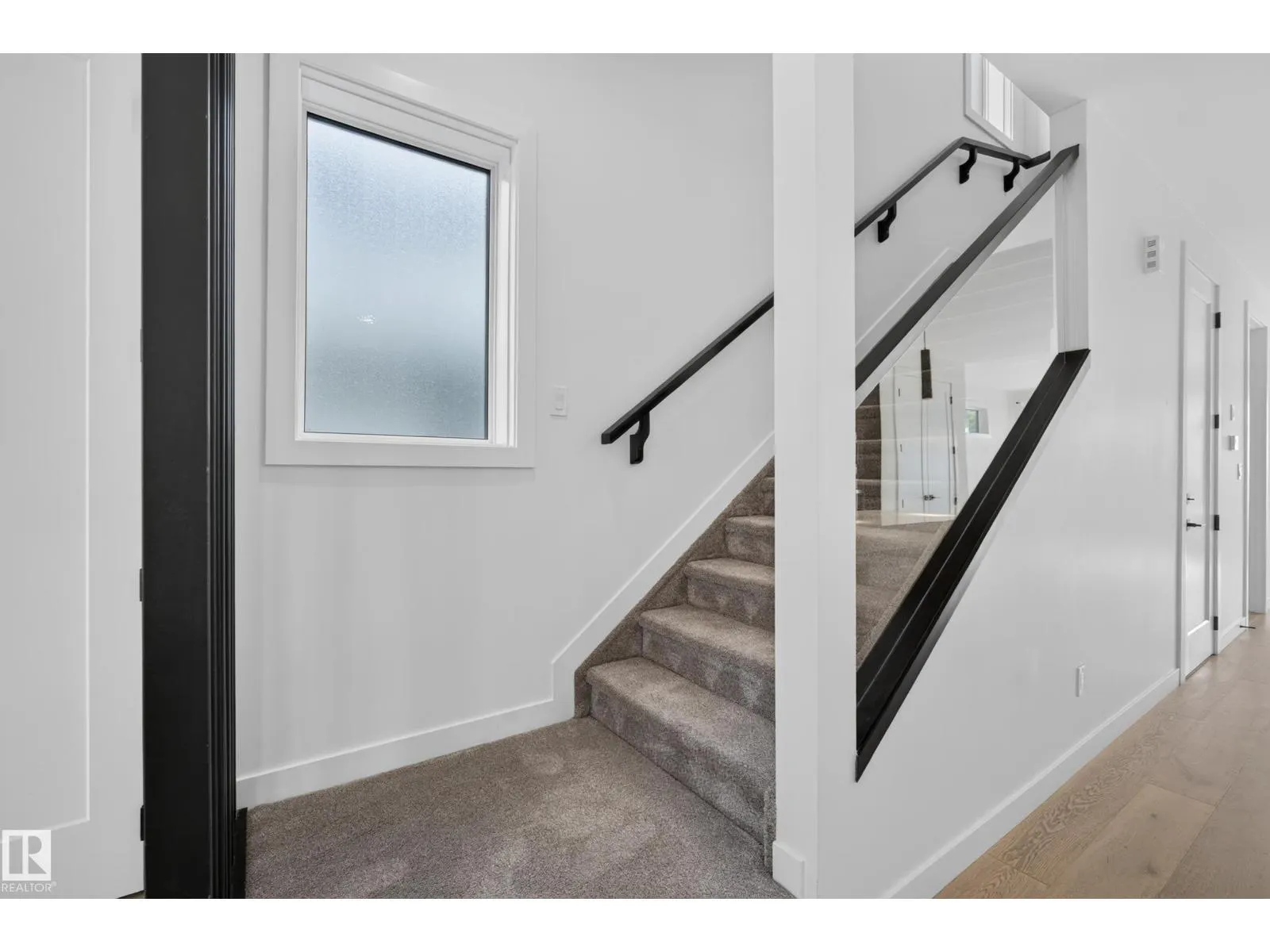 11207 75 AV NW
