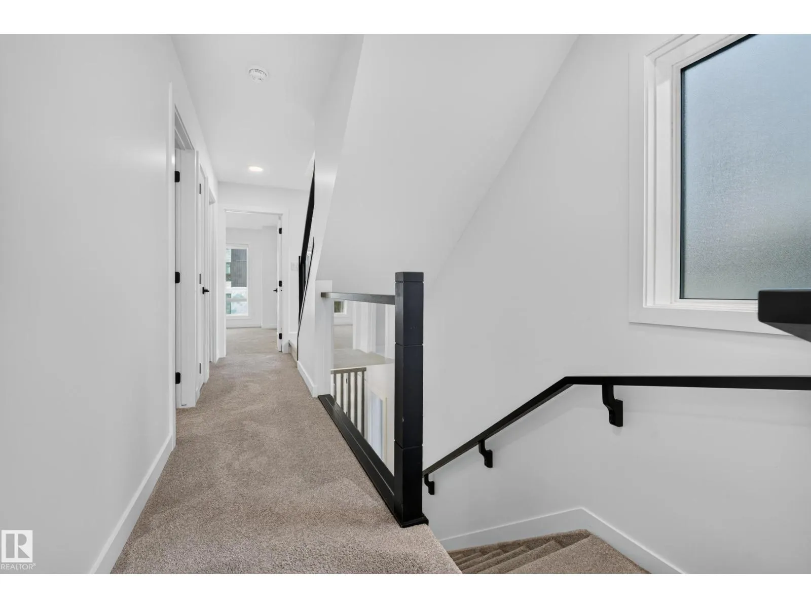11207 75 AV NW
