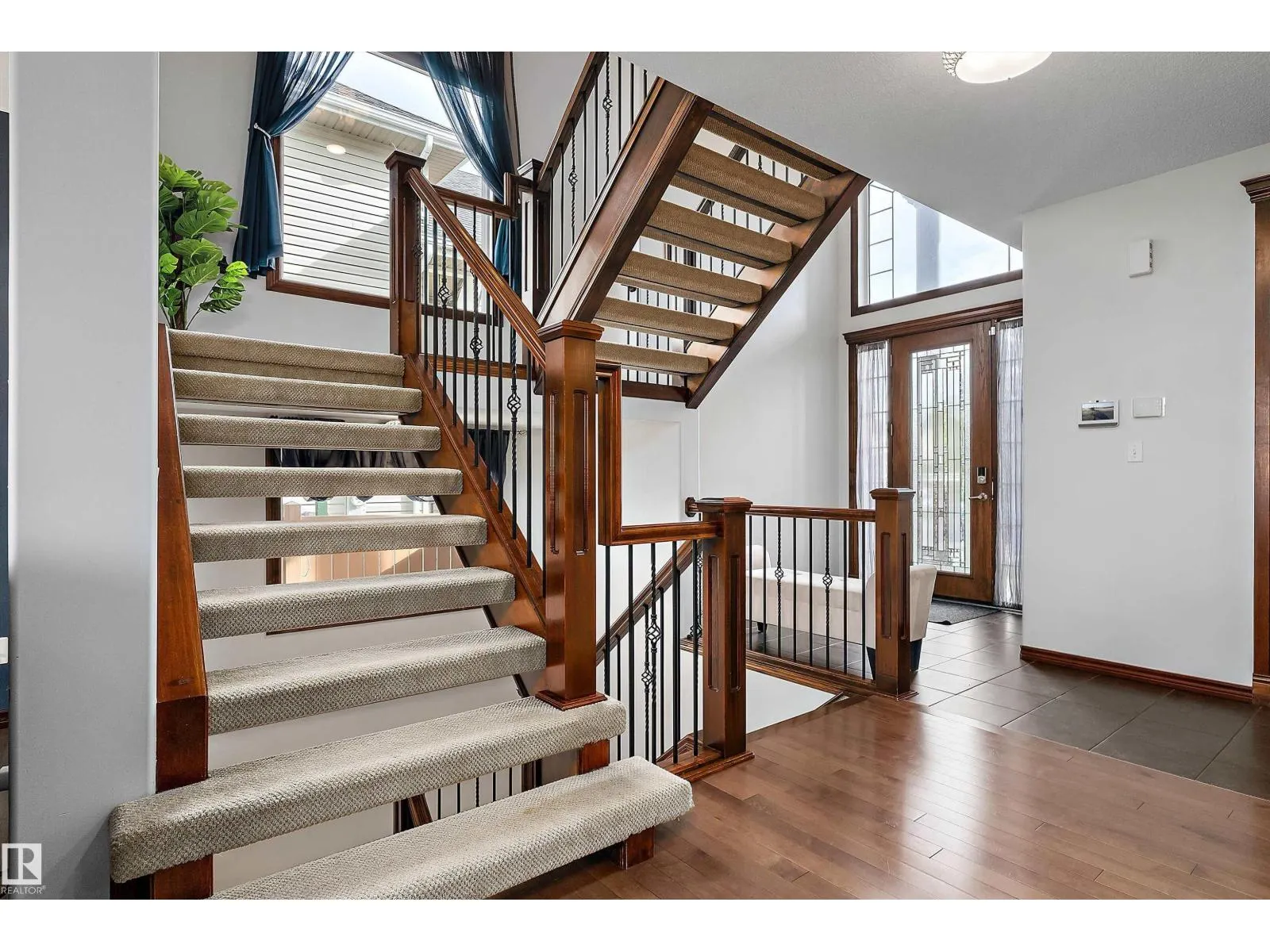 87 LAMPLIGHT DR