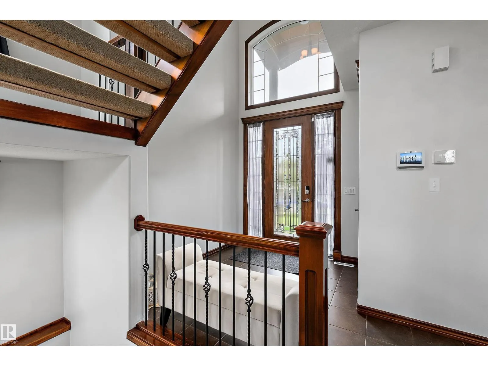 87 LAMPLIGHT DR