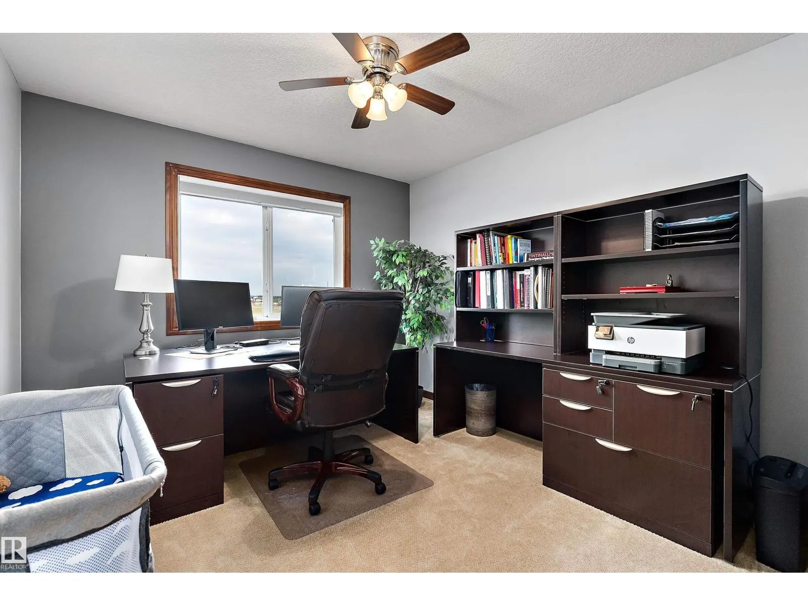 87 LAMPLIGHT DR