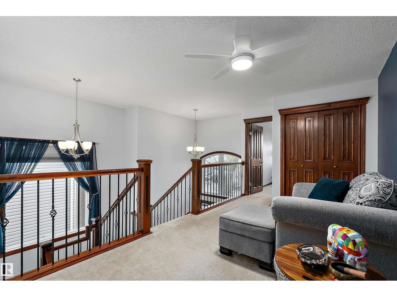 87 LAMPLIGHT DR