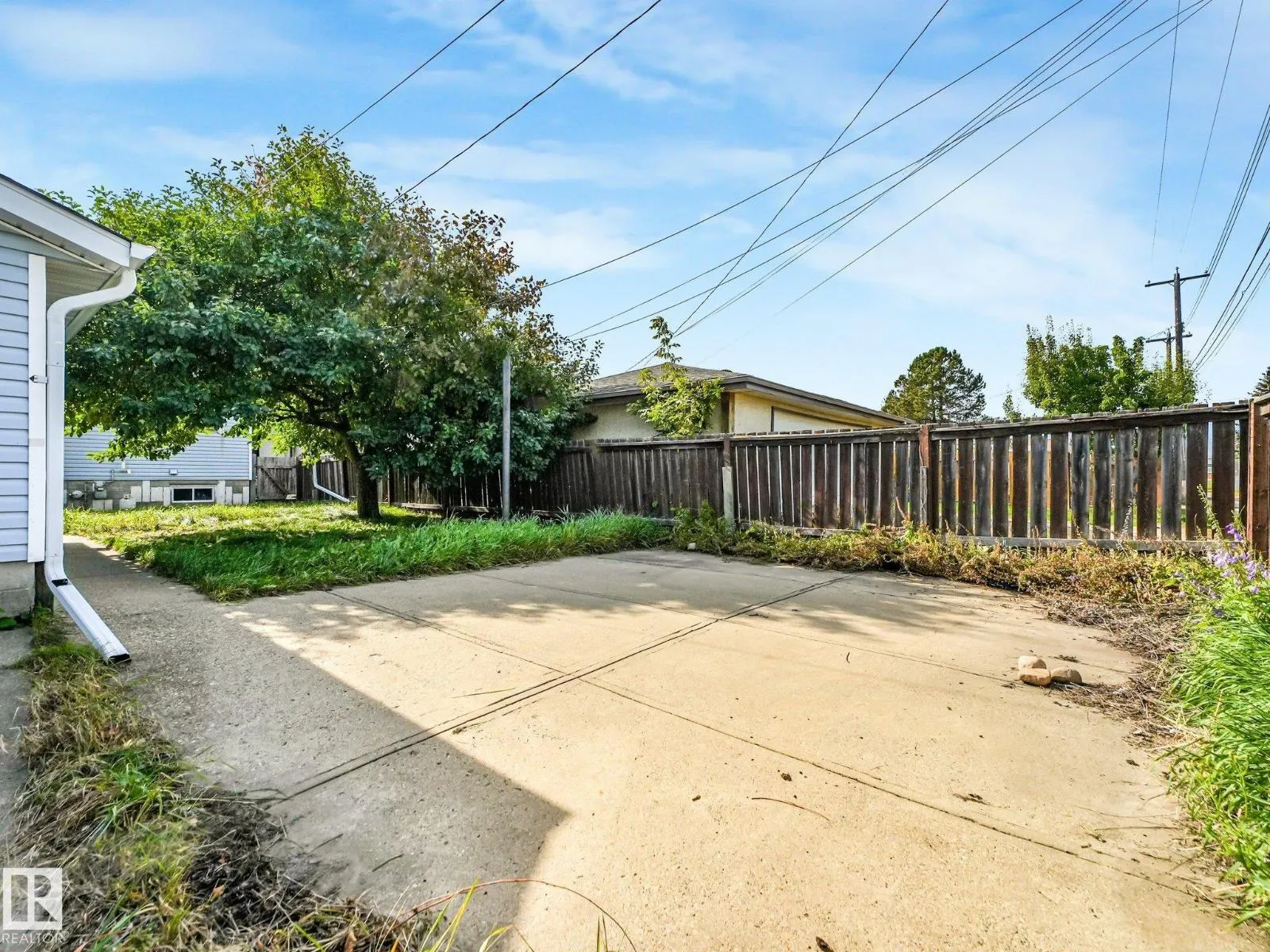 7520 130 AV NW