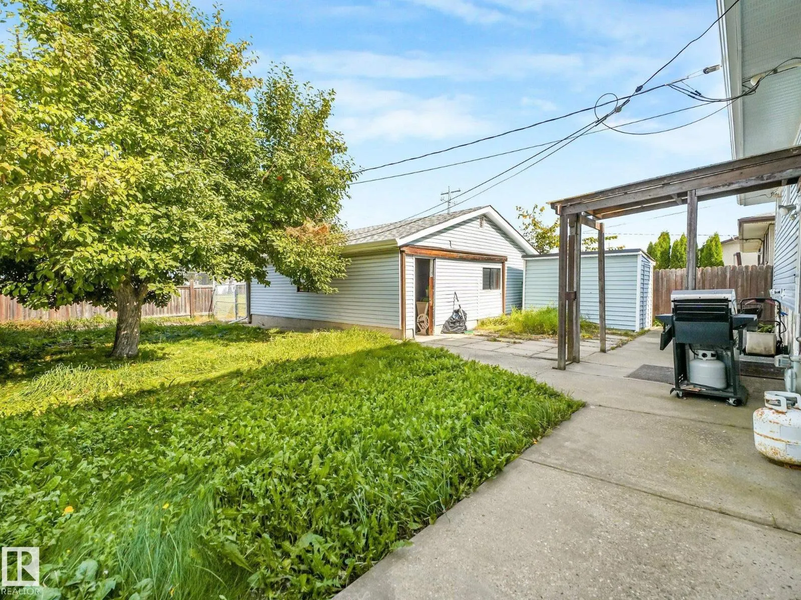 7520 130 AV NW