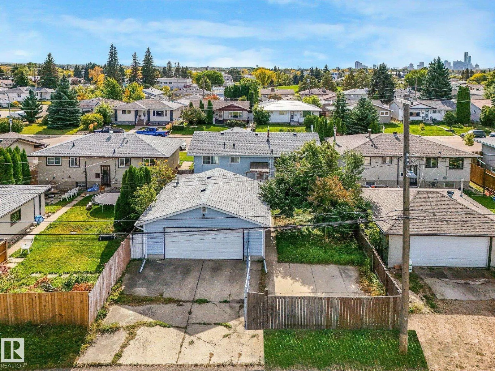 7520 130 AV NW