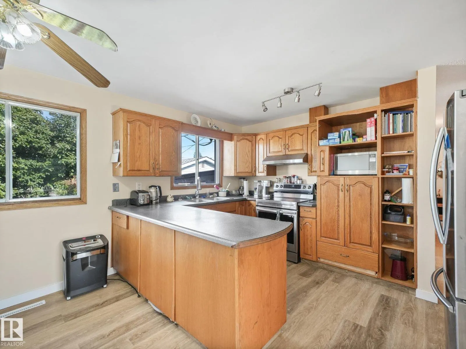 7520 130 AV NW