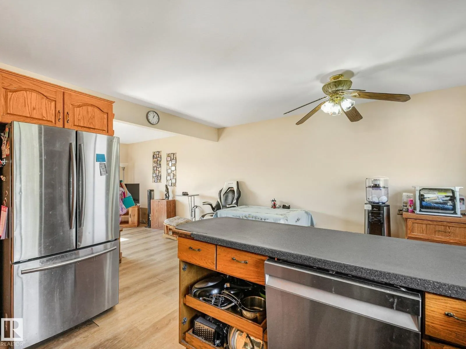 7520 130 AV NW