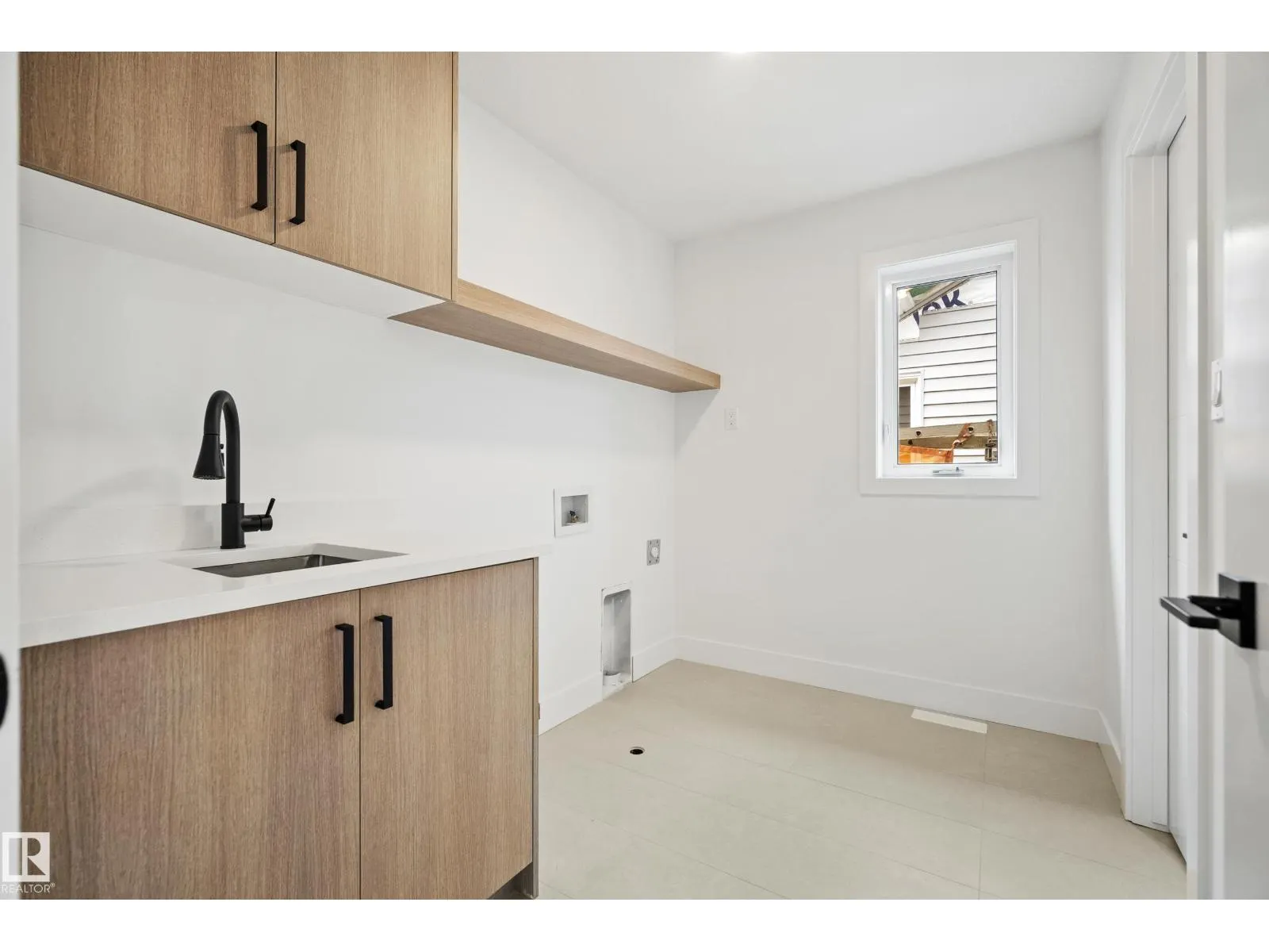 121 Caledon CR