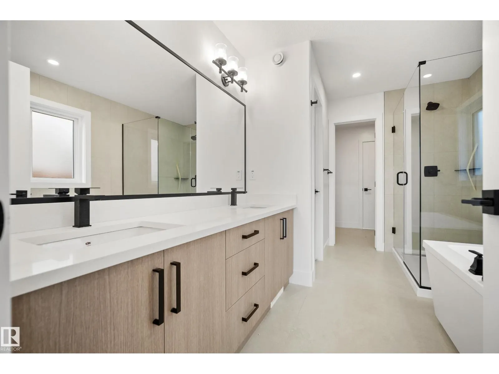 121 Caledon CR