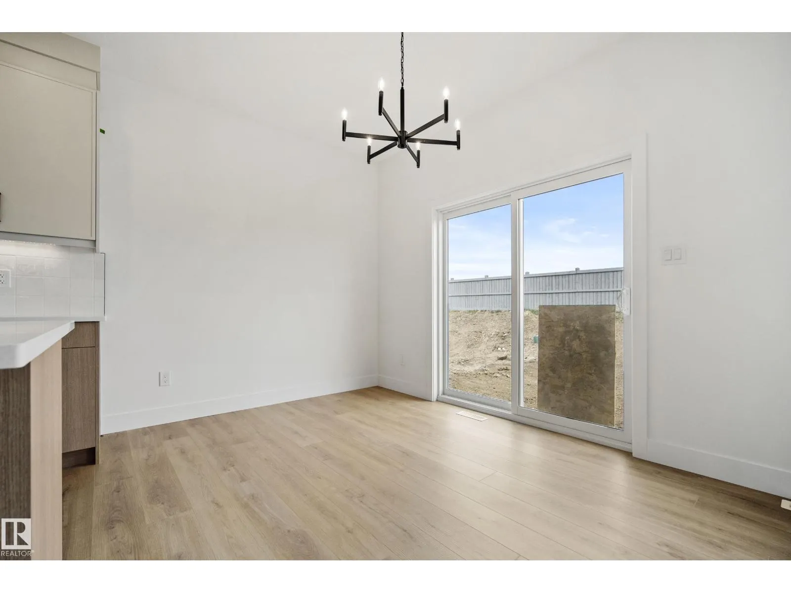121 Caledon CR