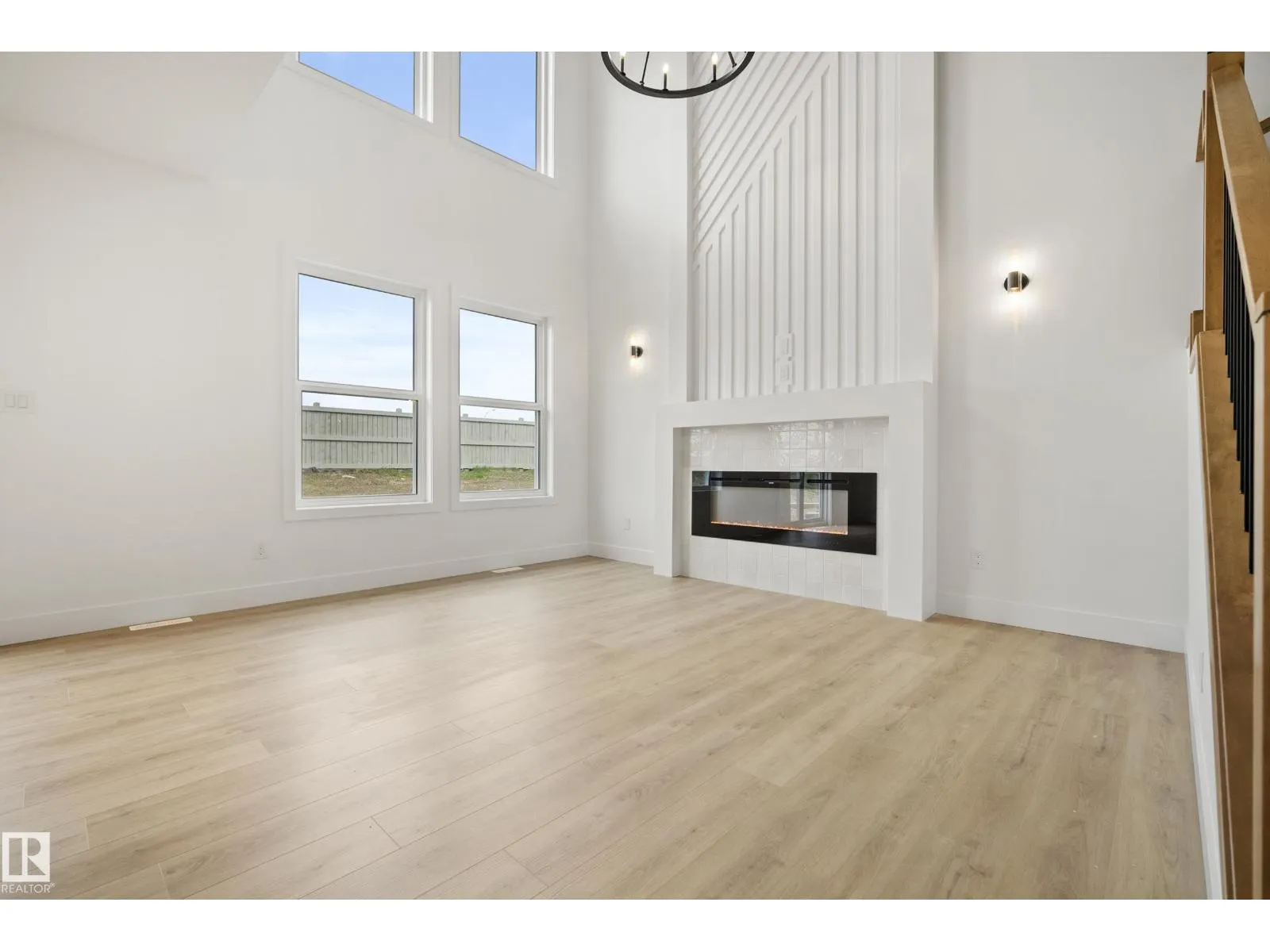121 Caledon CR