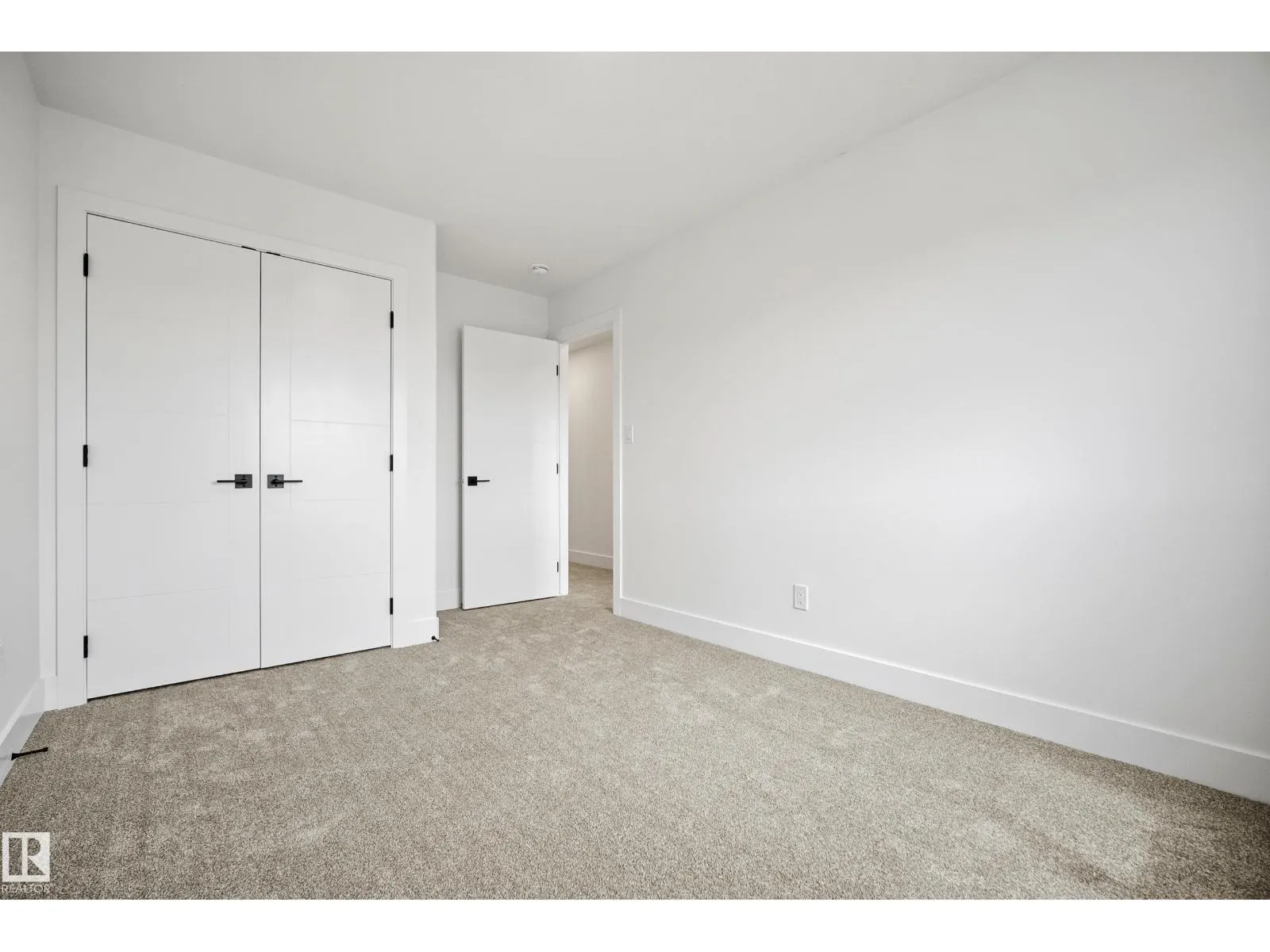 121 Caledon CR