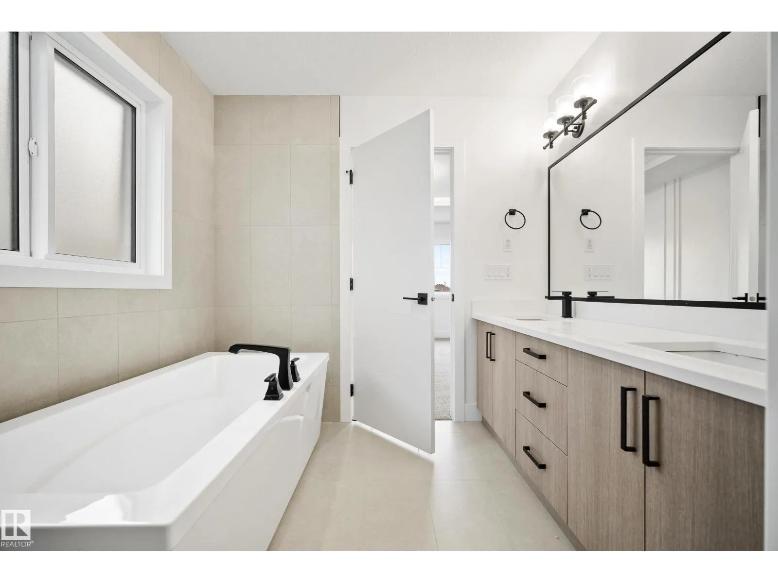 121 Caledon CR