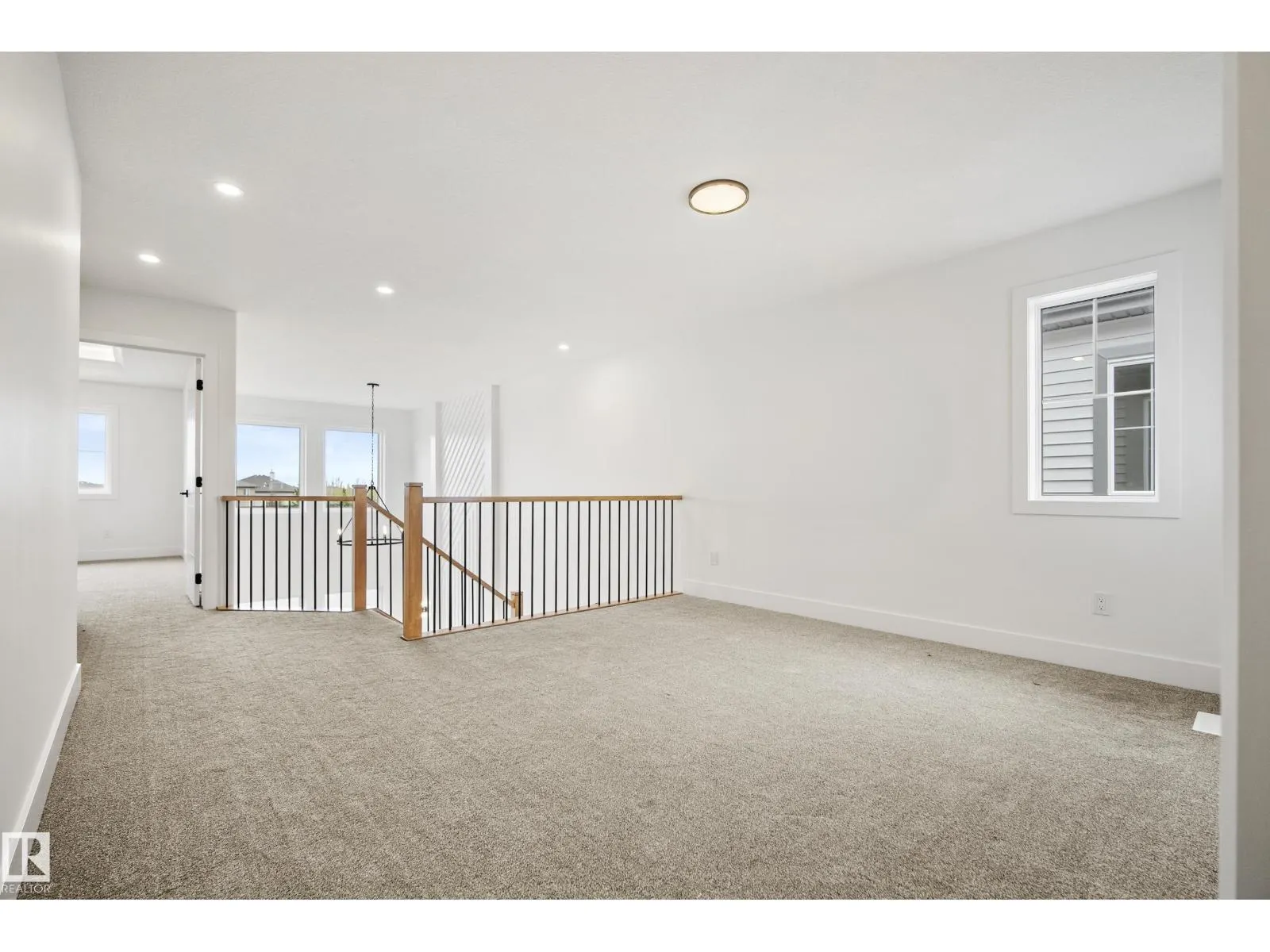 121 Caledon CR