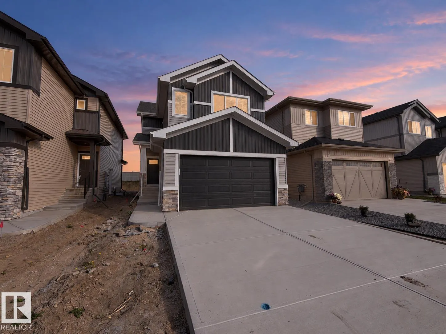 159 CALEDON CR