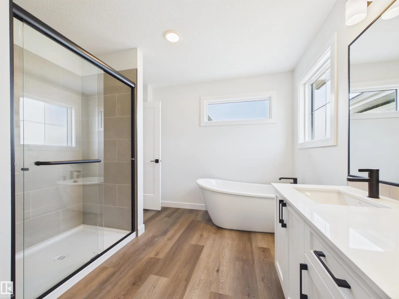 159 CALEDON CR