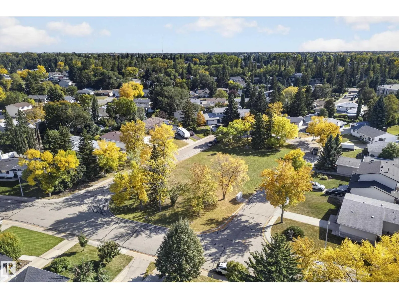 25 MILBURN CR
