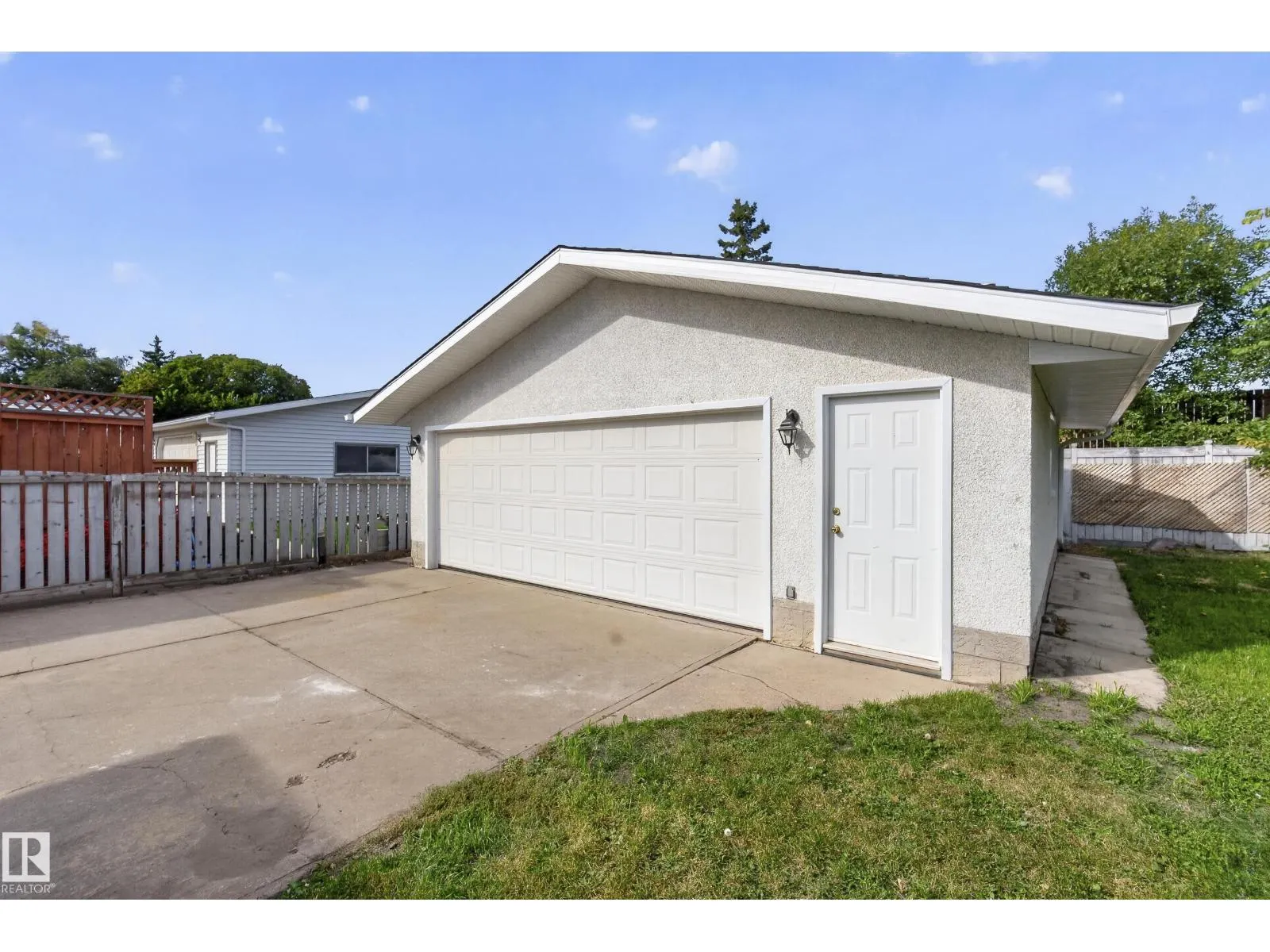 25 MILBURN CR