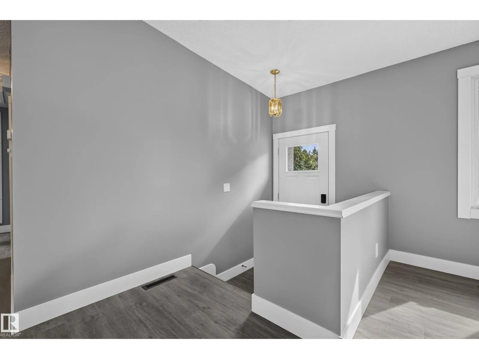 25 MILBURN CR