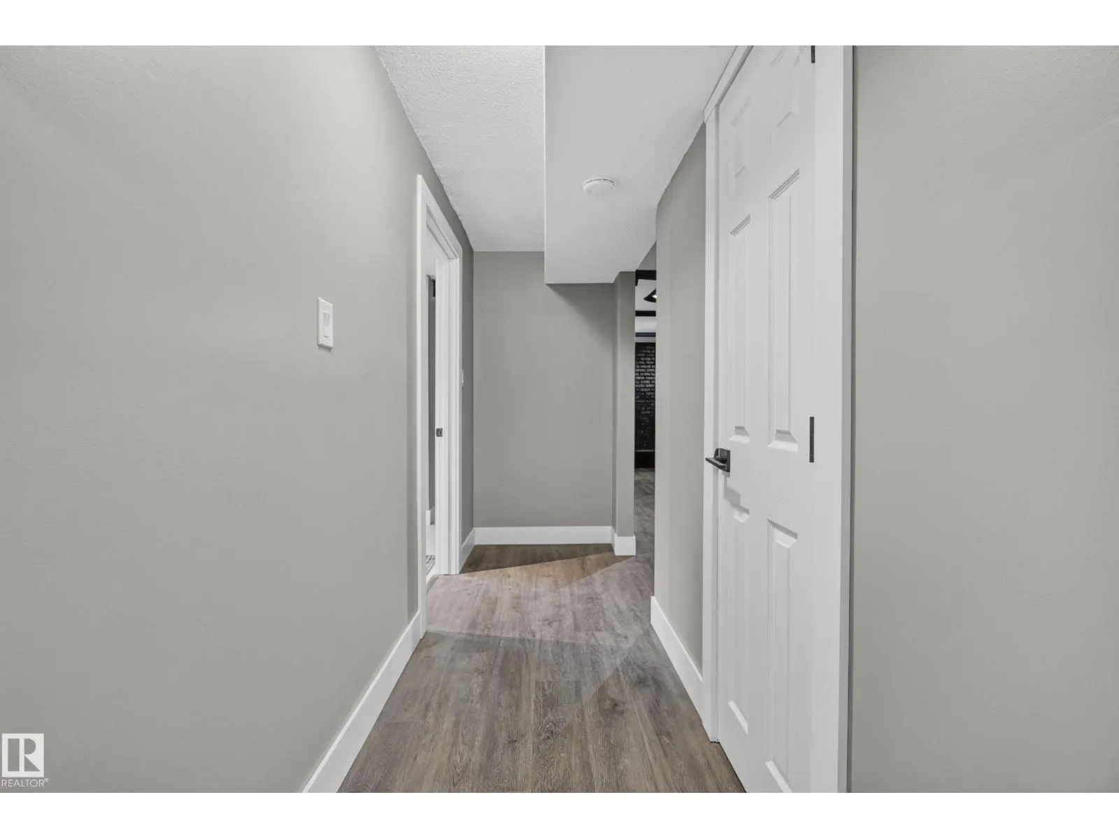 25 MILBURN CR