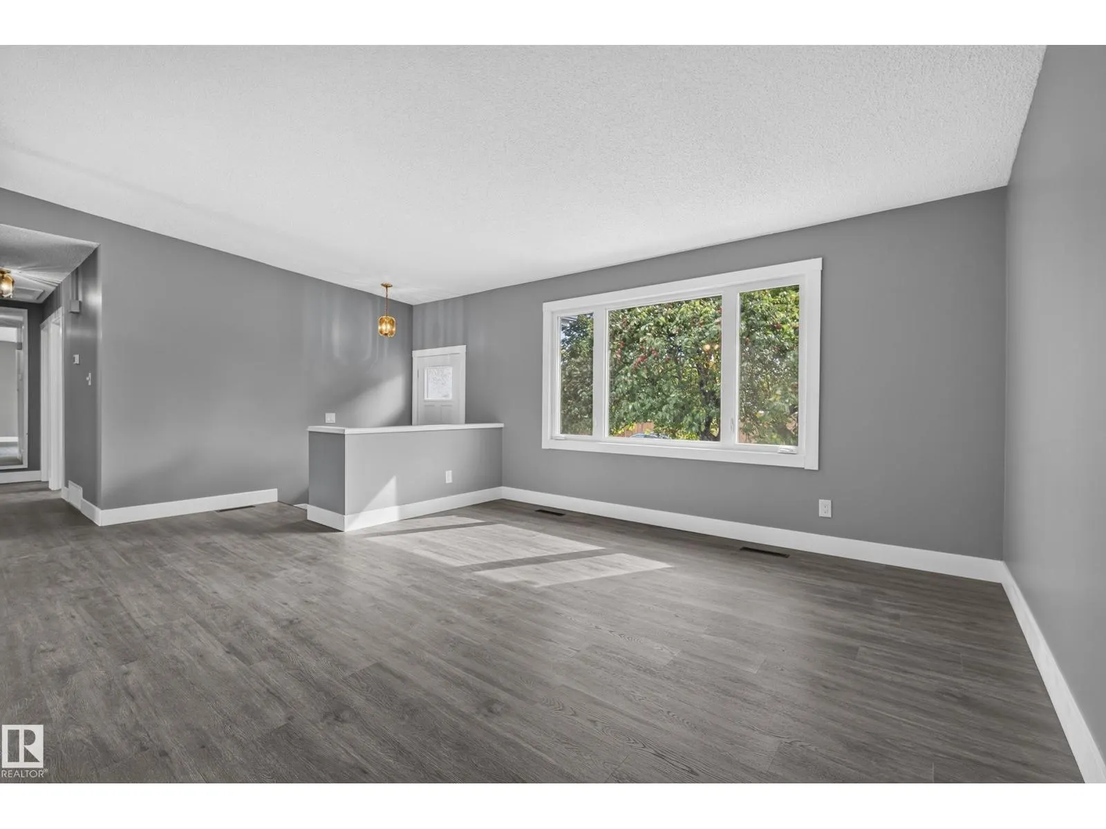 25 MILBURN CR