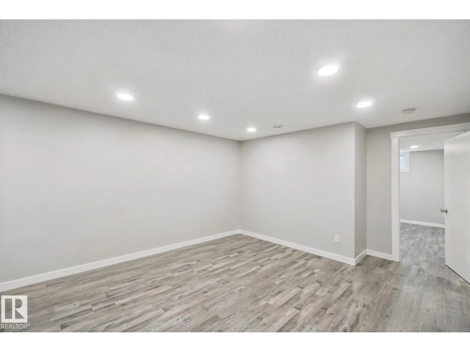 13212 73 ST NW