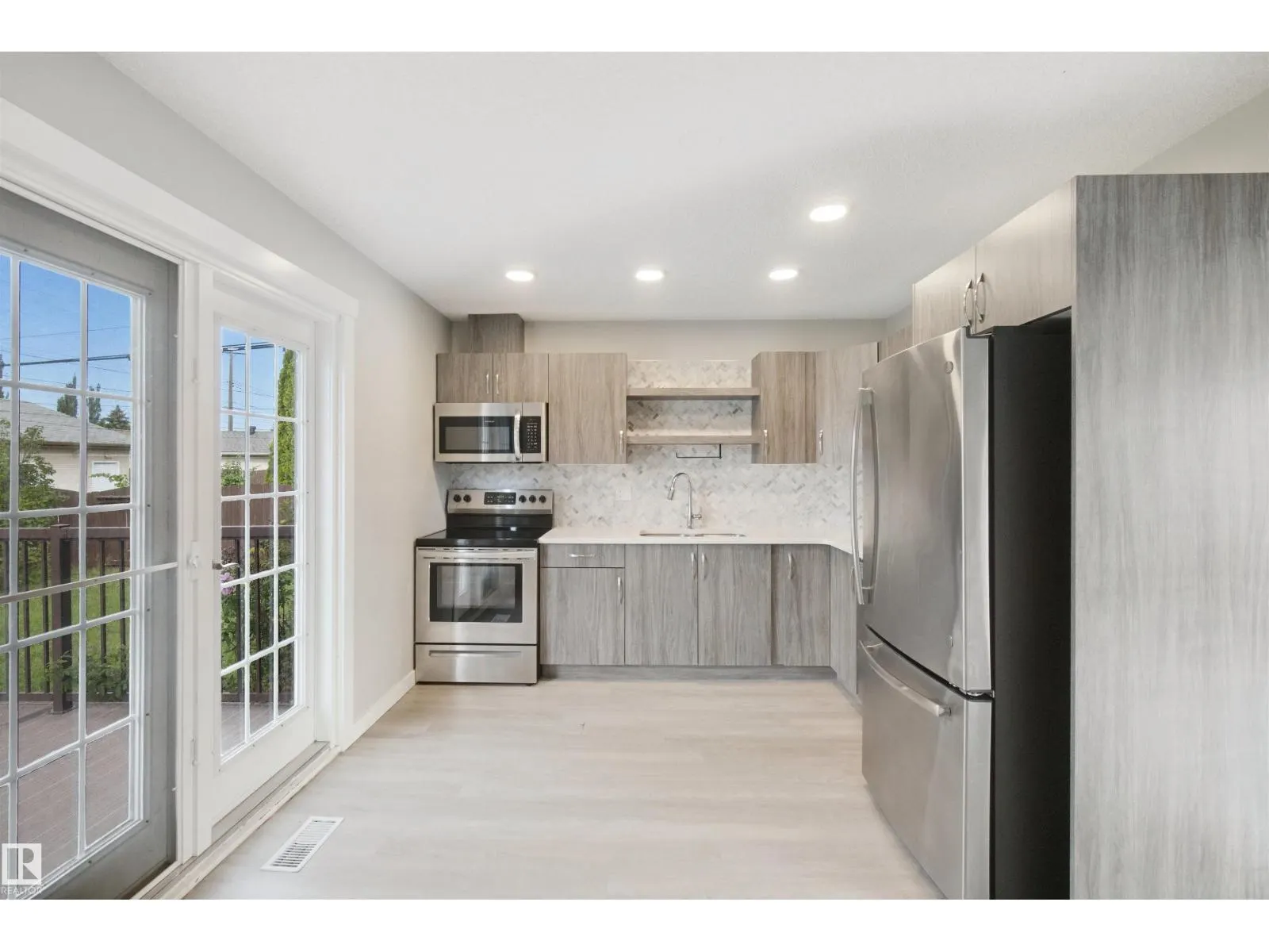 13212 73 ST NW