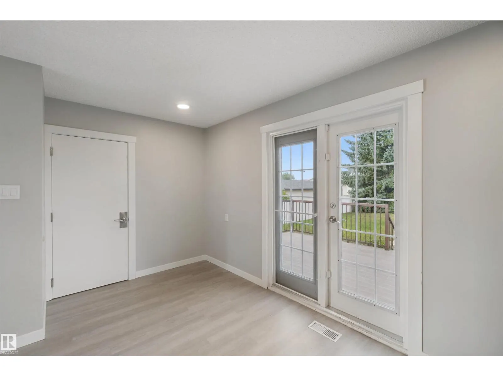 13212 73 ST NW