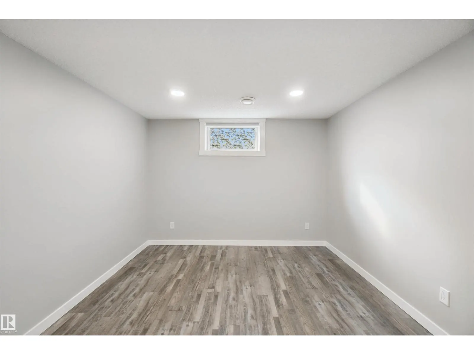 13212 73 ST NW