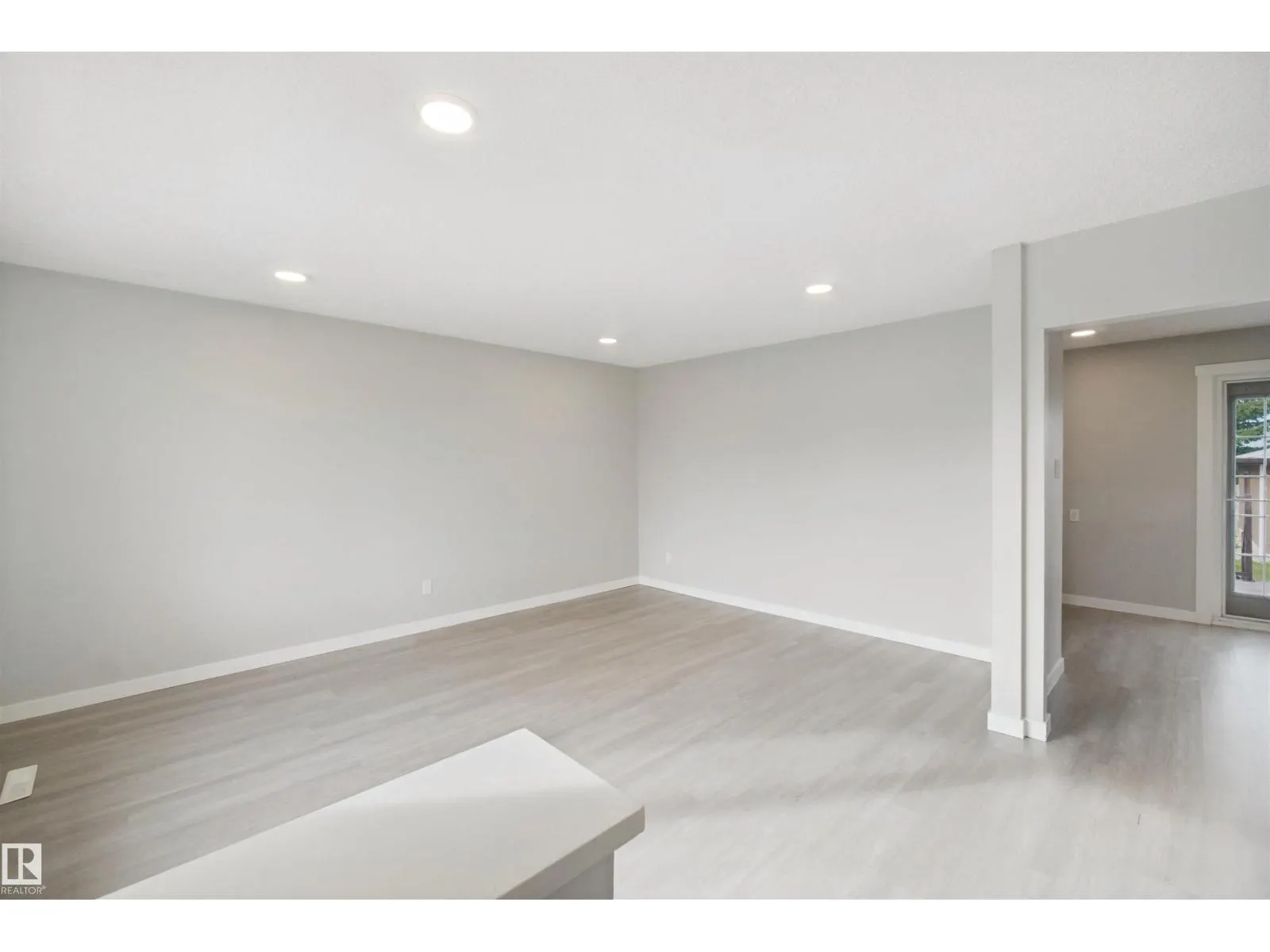 13212 73 ST NW