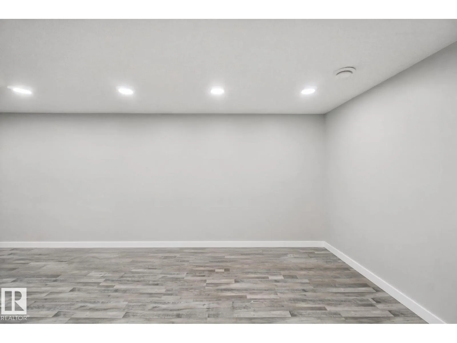 13212 73 ST NW