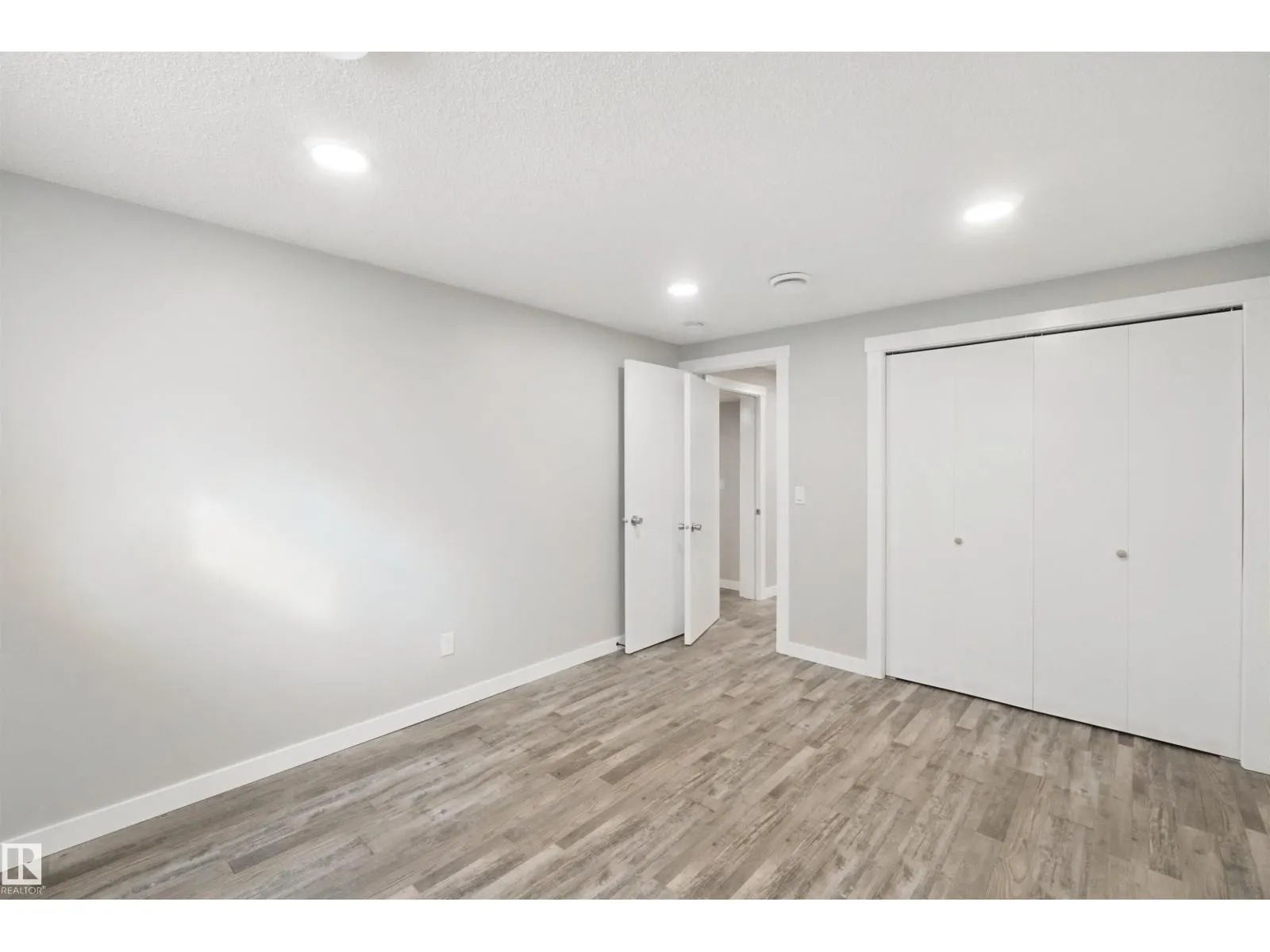 13212 73 ST NW