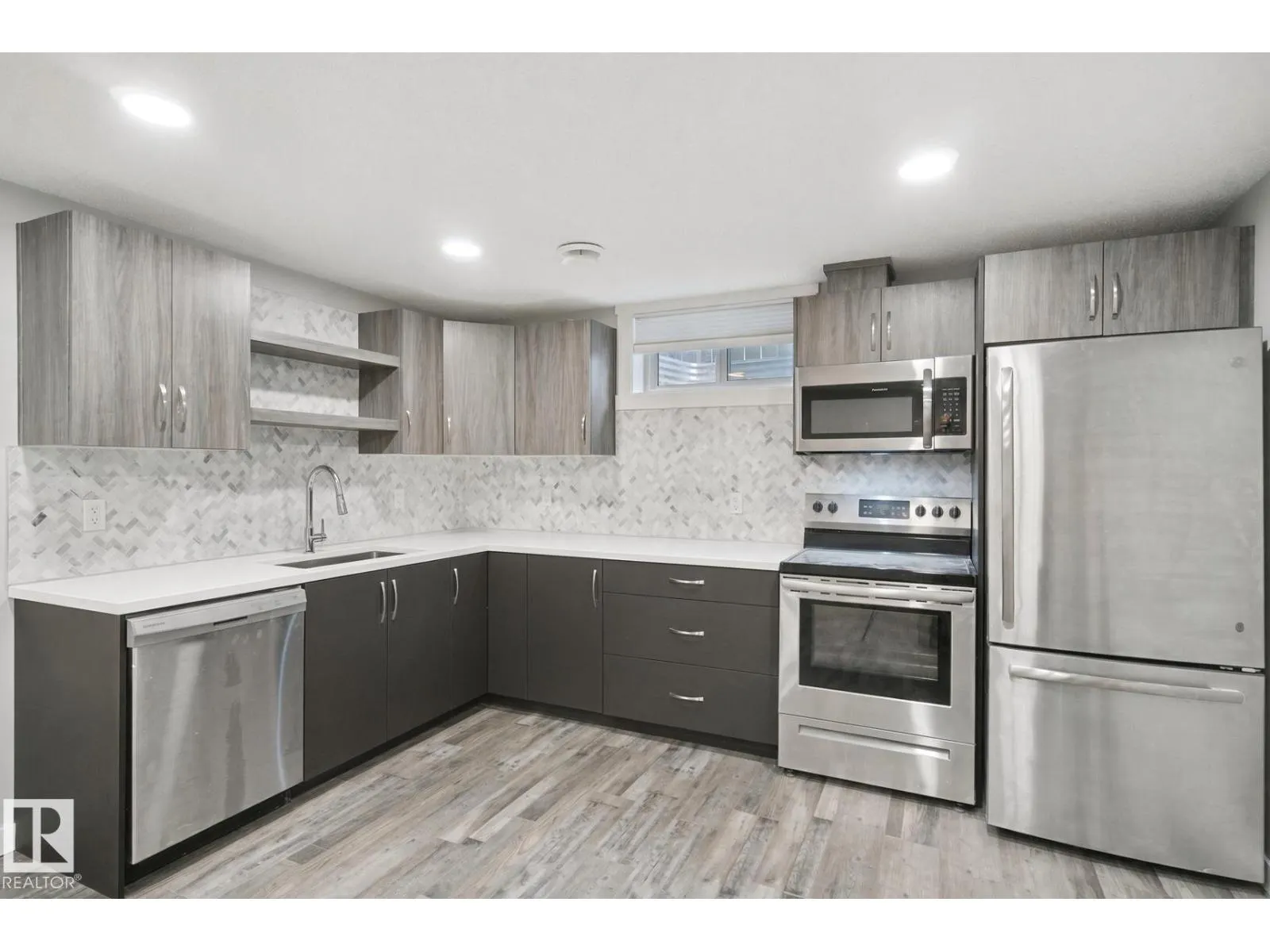 13212 73 ST NW