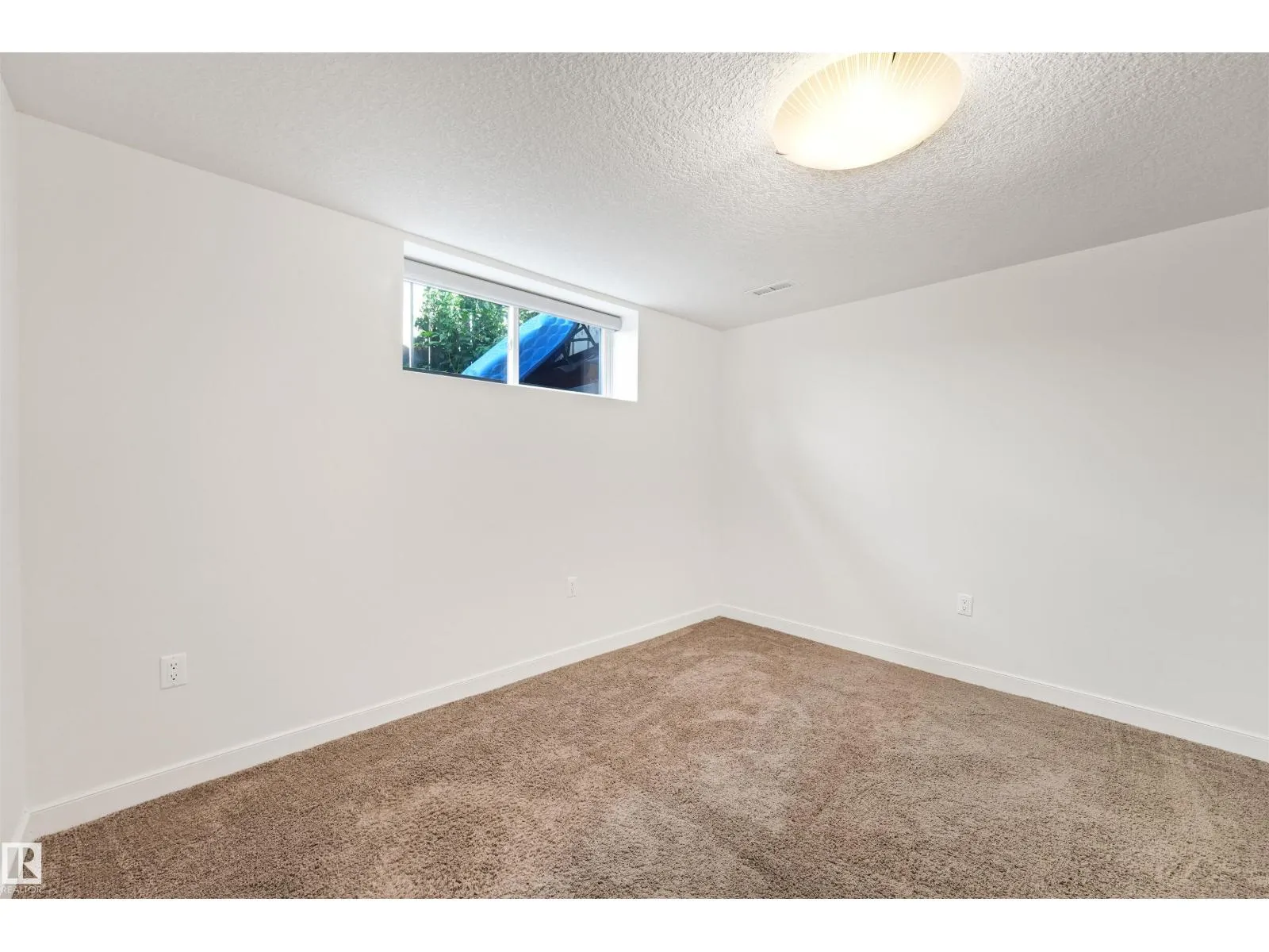 8212 148 ST NW NW