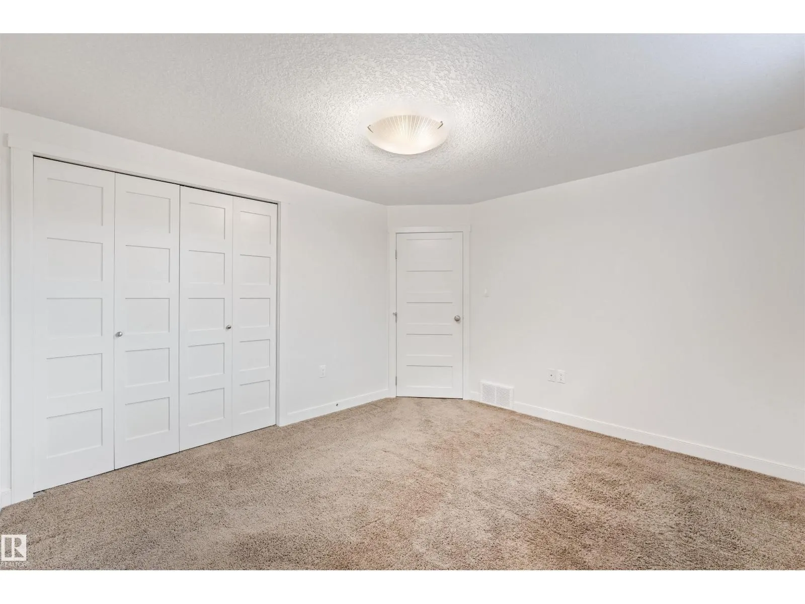 8212 148 ST NW NW