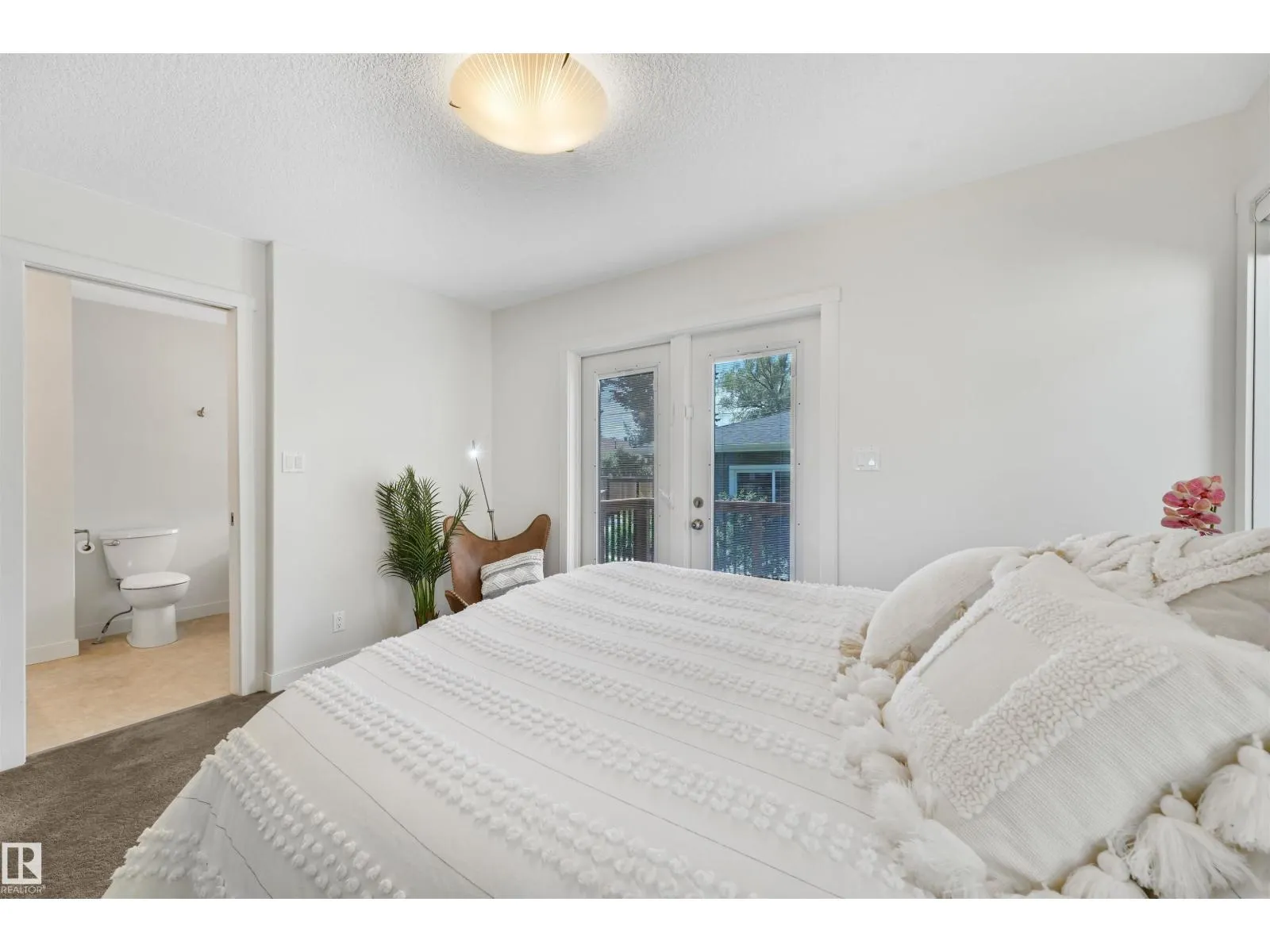 8212 148 ST NW NW