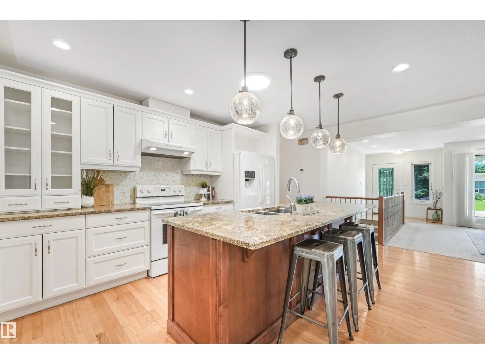 8212 148 ST NW NW