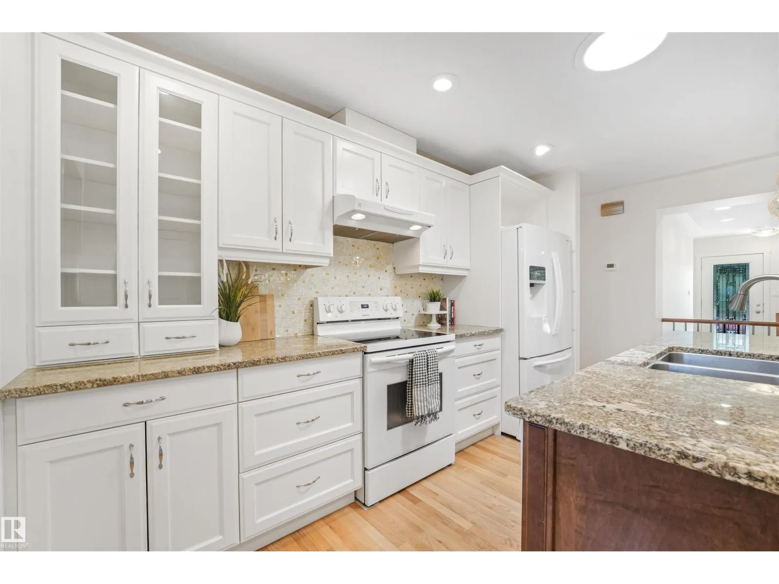 8212 148 ST NW NW