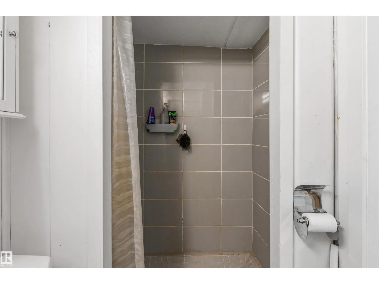 11230 75 AV NW