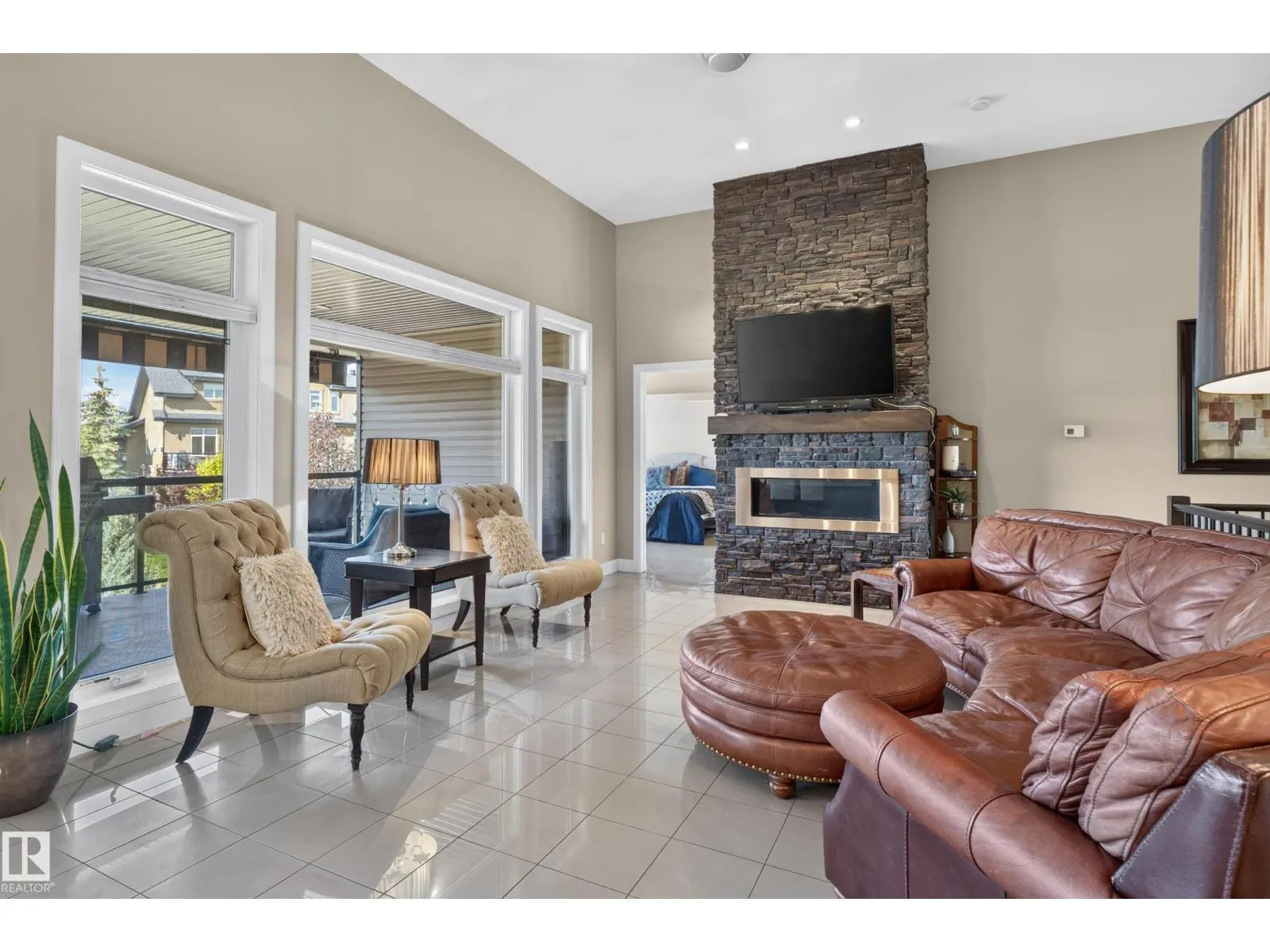 4204 TRIOMPHE PT