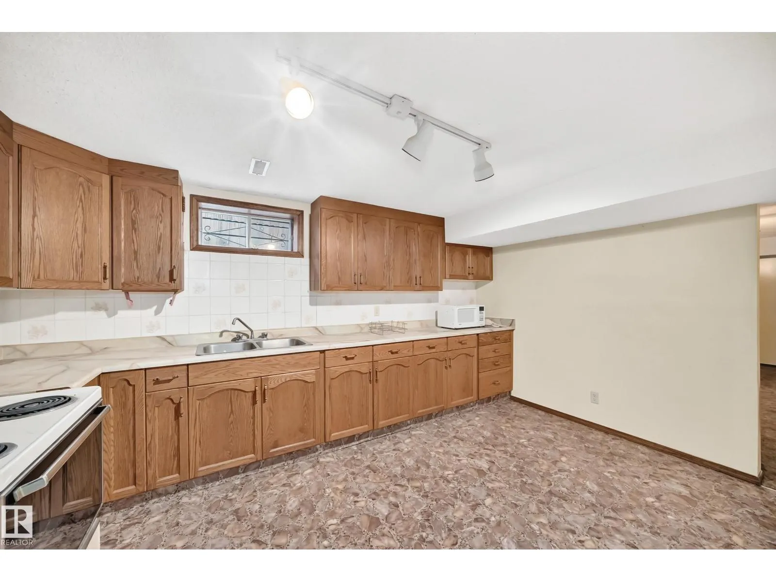 12424 46 ST NW NW
