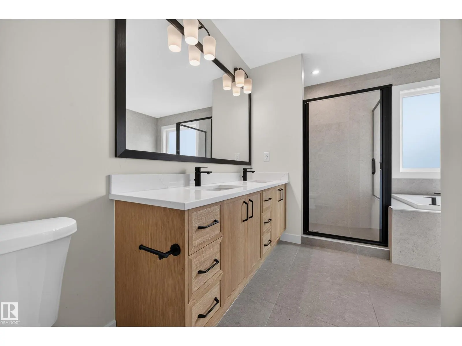 205 HAMPSHIRE PT