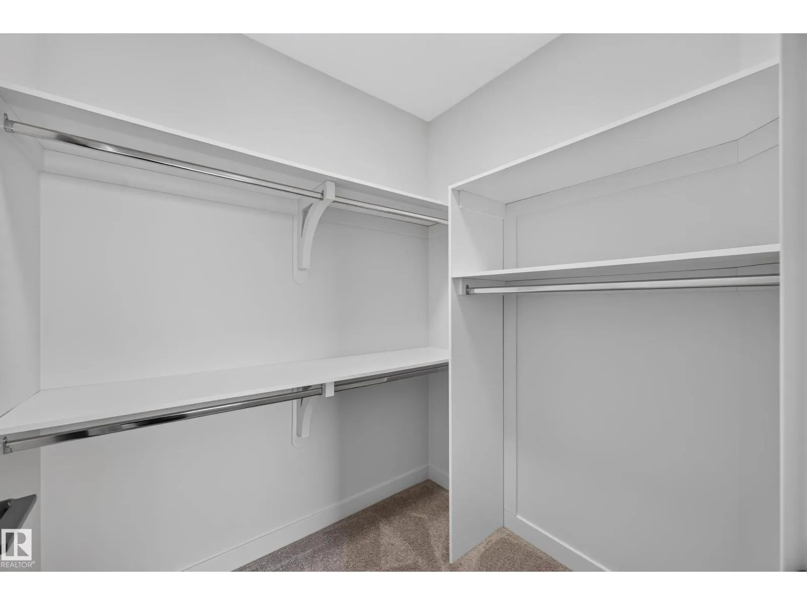 205 HAMPSHIRE PT