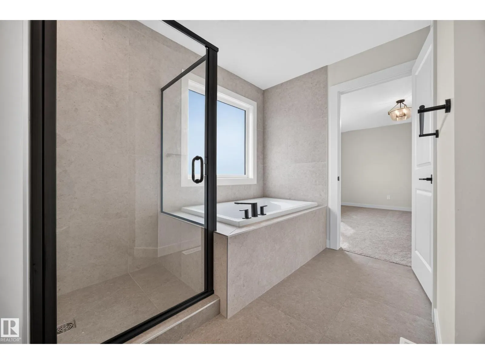 205 HAMPSHIRE PT