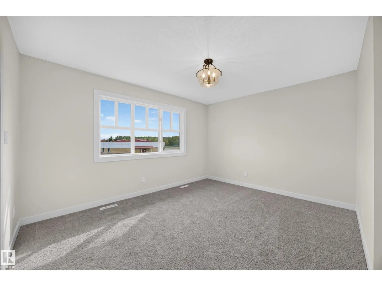 205 HAMPSHIRE PT