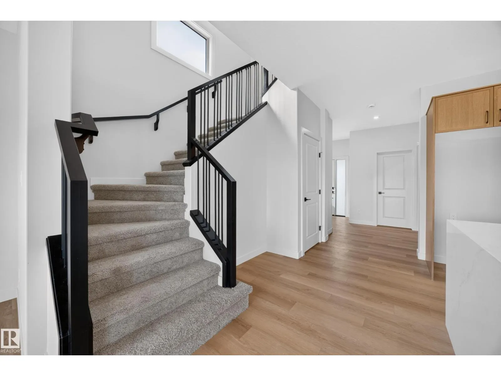 205 HAMPSHIRE PT