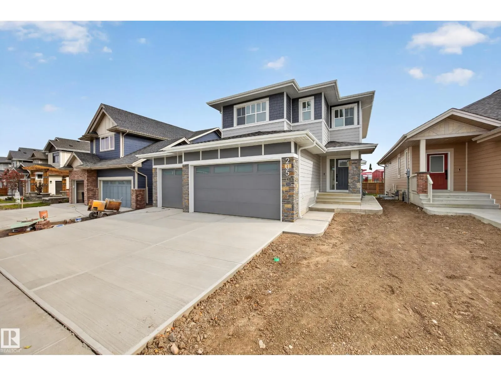 205 HAMPSHIRE PT