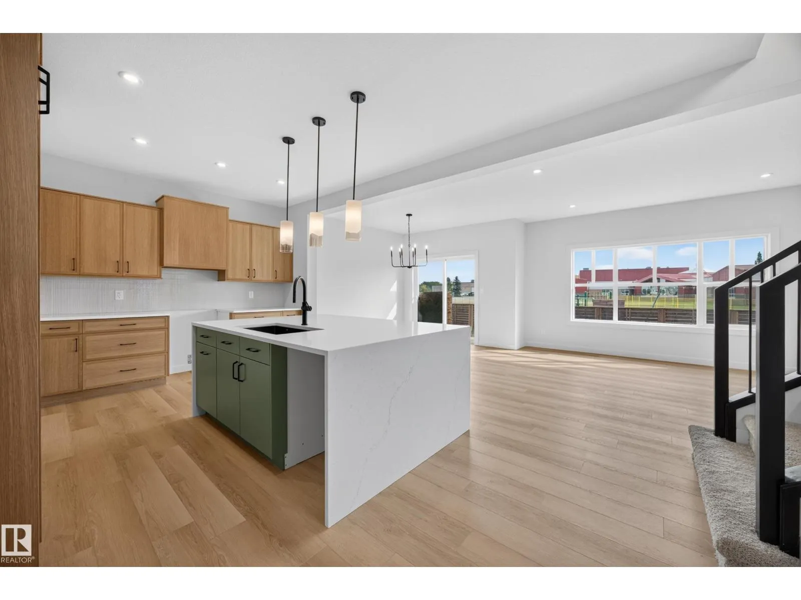 205 HAMPSHIRE PT